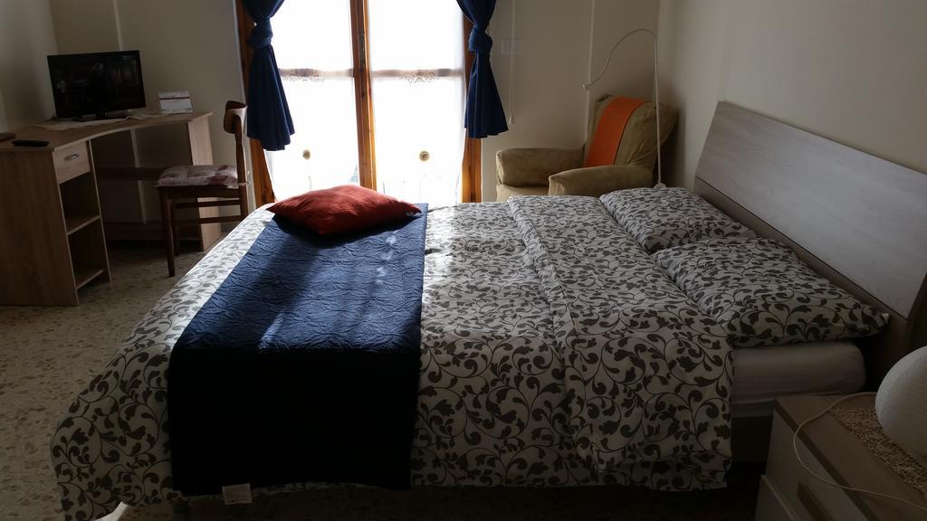 Lian Room B&B Казерта Екстер'єр фото